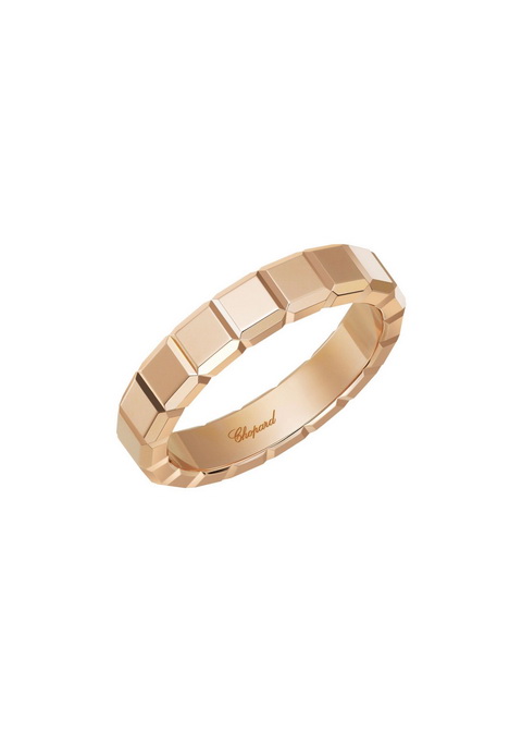 Chopard萧邦品牌大使王源、演员段奕宏、邓婕、关晓彤、万茜与蒋璐霞纷纷受邀出席活动,佩戴Chopard萧邦艺术杰作于此璀璨之夜共襄盛举。